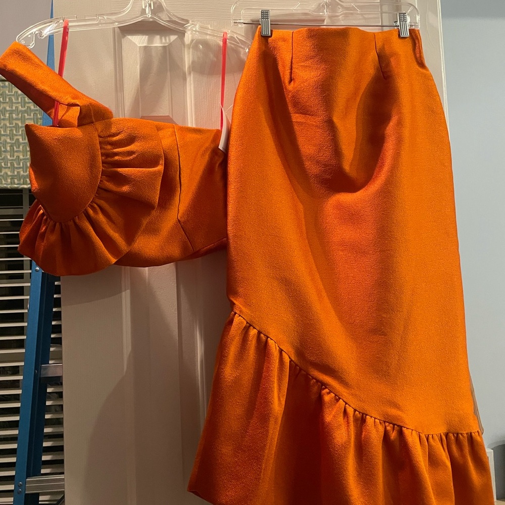 Spanish brand 2 piece set never worn! Ordered directly from Spain! - Picture 2 of 2